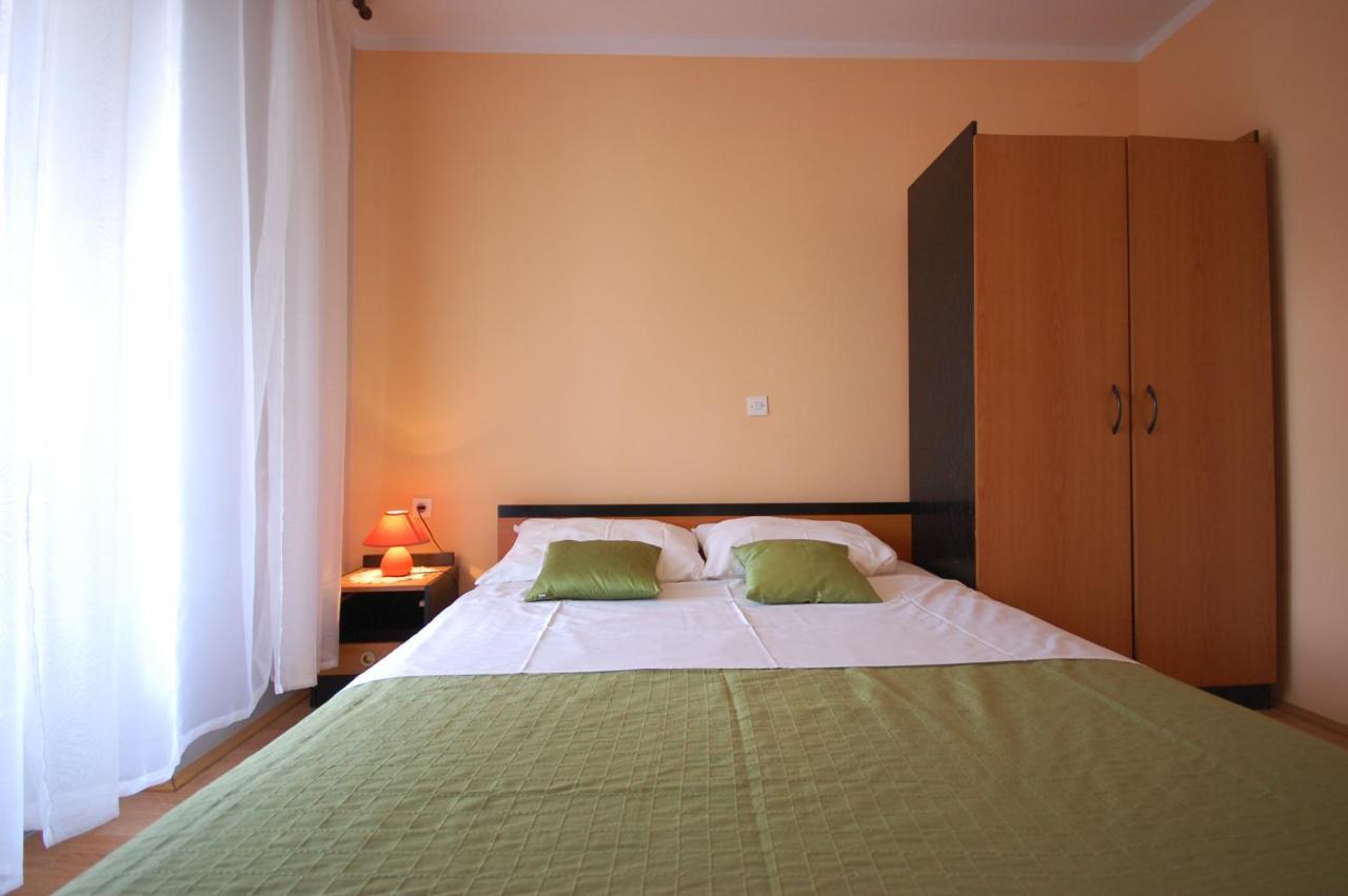 Apartment Ivan By El-Pi Tours Malinska Luaran gambar